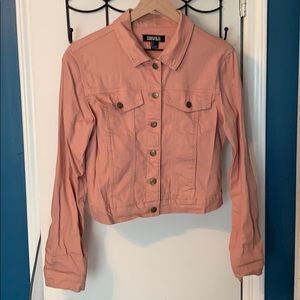 NWOT F21 cropped jean jacket